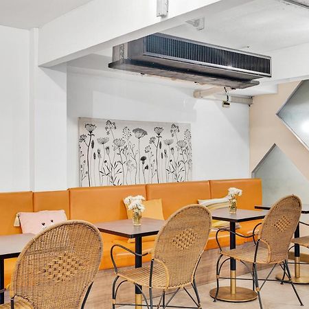 Chill Inn Bangkok Bagian luar foto